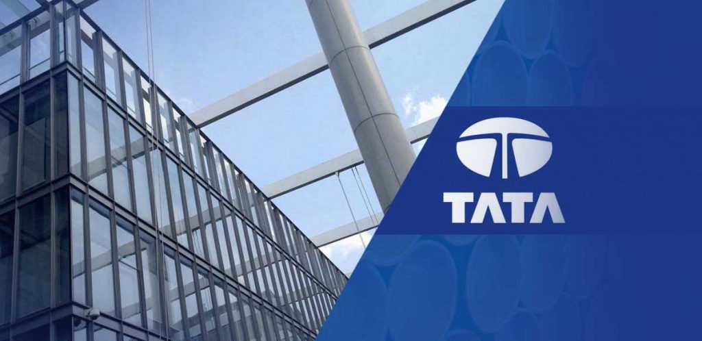 印度塔塔钢铁公司中层管理人员参观“钢铁生产全流程虚拟仿真实践教学中心”